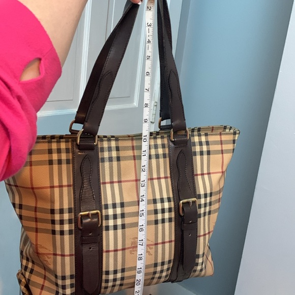 ❌SOLD❌Authentic Burberry large canvas and leather tote w free insert shaper - Picture 17 of 17